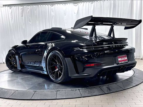 Used 2024 Porsche 911 GT3 RS RWD image 3