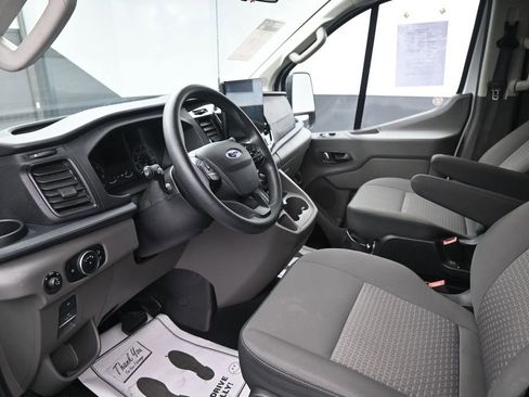 Used 2024 Ford Transit 350 XLT RWD image 22