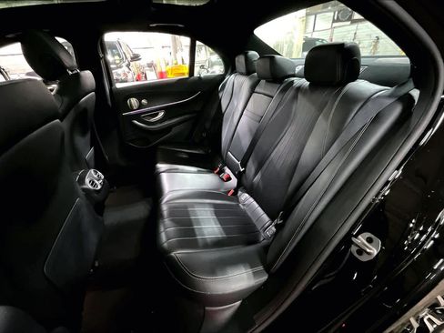 Used 2022 Mercedes-Benz E 350 Sedan image 21