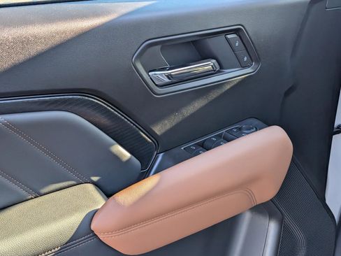 New 2026 GMC Canyon AT4 image 15