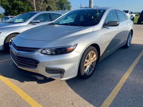 Used 2018 Chevrolet Malibu LT FWD image 16