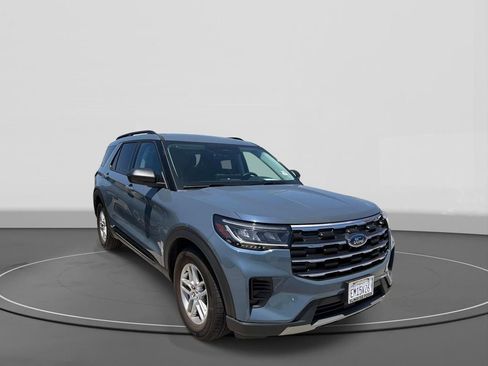 Used 2026 Ford Explorer Active RWD image 5
