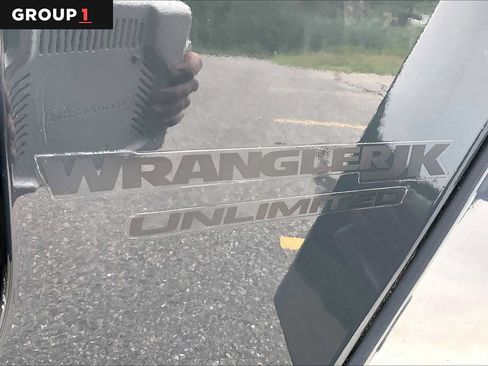 Used 2018 Jeep Wrangler Unlimited Sport AWD/4WD image 33