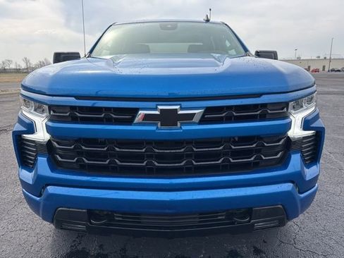 Used 2023 Chevrolet Silverado 1500 RST image 2