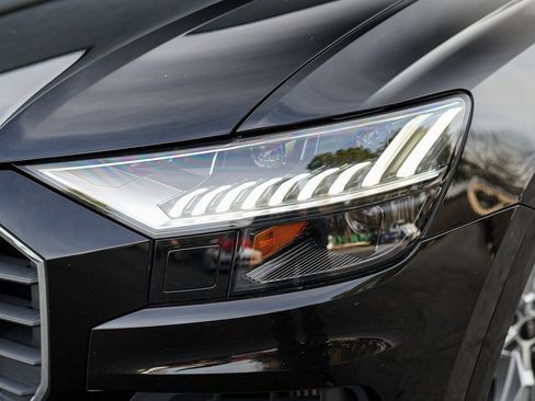 Used 2023 Audi Q8 Premium w/ Convenience Package image 3