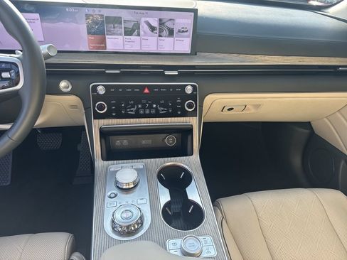 Used 2025 Genesis GV80 3.5T Advanced AWD/4WD image 29