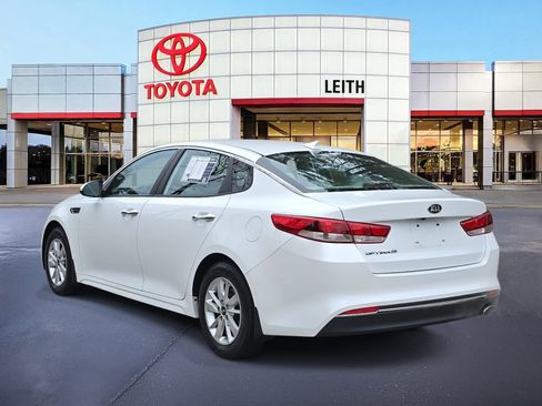 Used 2017 Kia Optima LX image 7