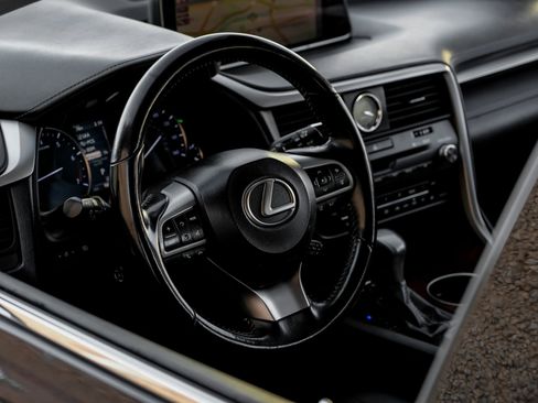 Used 2018 Lexus RX 350L AWD image 17