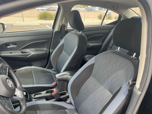 Used 2025 Nissan Versa SV FWD image 36