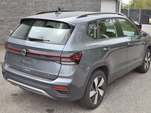 Used 2025 Volkswagen Taos S AWD/4WD image 8