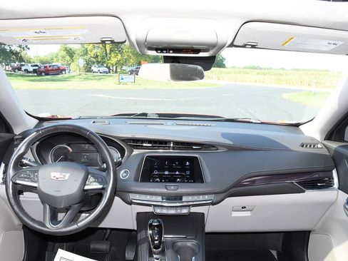 Used 2023 Cadillac XT4 Luxury w/ Cold Weather Package FWD image 28