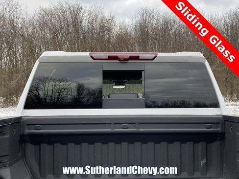 Used 2024 GMC Sierra 2500 AT4 w/ Technology Package image 21