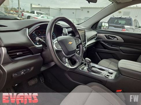 Used 2021 Chevrolet Traverse LT FWD image 22