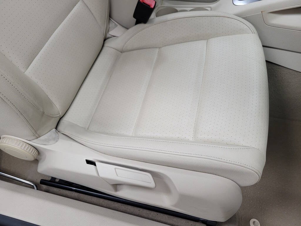 Used 2012 Volkswagen Eos Komfort FWD image 35