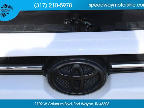 Used 2021 Toyota 4Runner SR5 Premium w/ Moonroof Package image 10