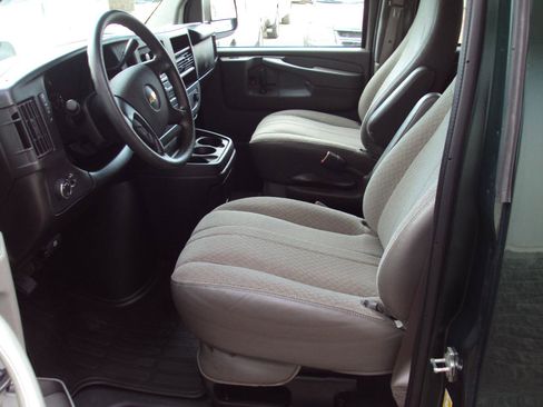 Used 2014 Chevrolet Express 1500 LT w/ LT Preferred Equipment Group image 16