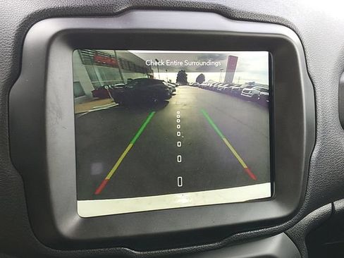 Used 2023 Jeep Renegade Trailhawk AWD/4WD image 19