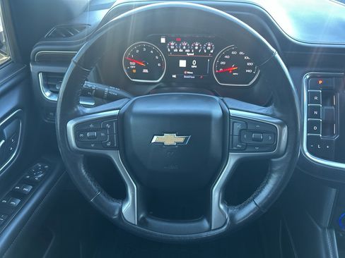 Used 2021 Chevrolet Tahoe Premier w/ Premium Package image 18