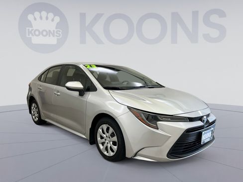 Used 2023 Toyota Corolla LE image 8
