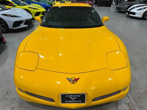 Used 2002 Chevrolet Corvette Coupe w/ Preferred Equipment Group2 RWD image 15
