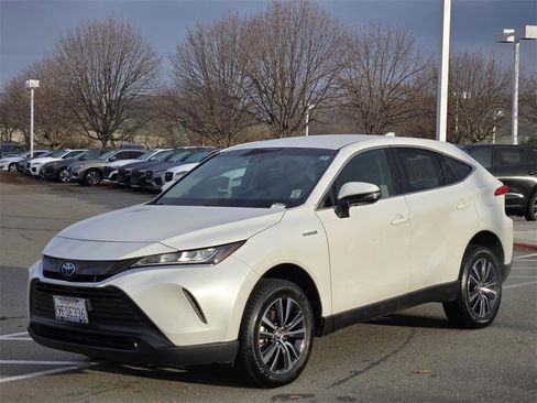 Used 2021 Toyota Venza image 8