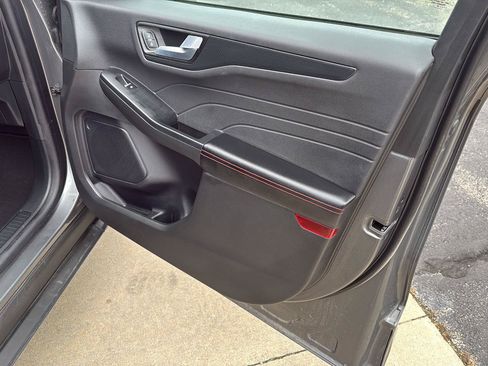 Used 2024 Ford Escape ST-Line w/ Tech Pack #1 FWD image 11