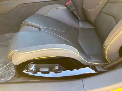 Used 2025 Chevrolet Corvette Z06 image 31