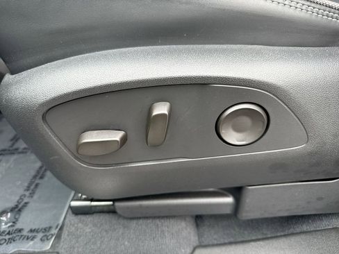 Used 2024 GMC Sierra EV Denali image 14