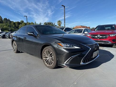 Used 2023 Lexus ES 350 w/ Premium Package image 3