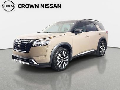 Certified 2024 Nissan Pathfinder Platinum w/ Black Appearance Package