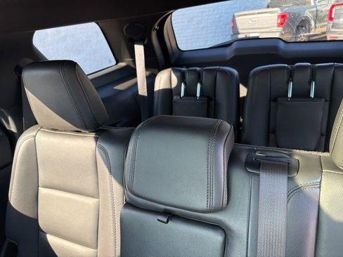 Used 2014 Ford Explorer Limited image 16