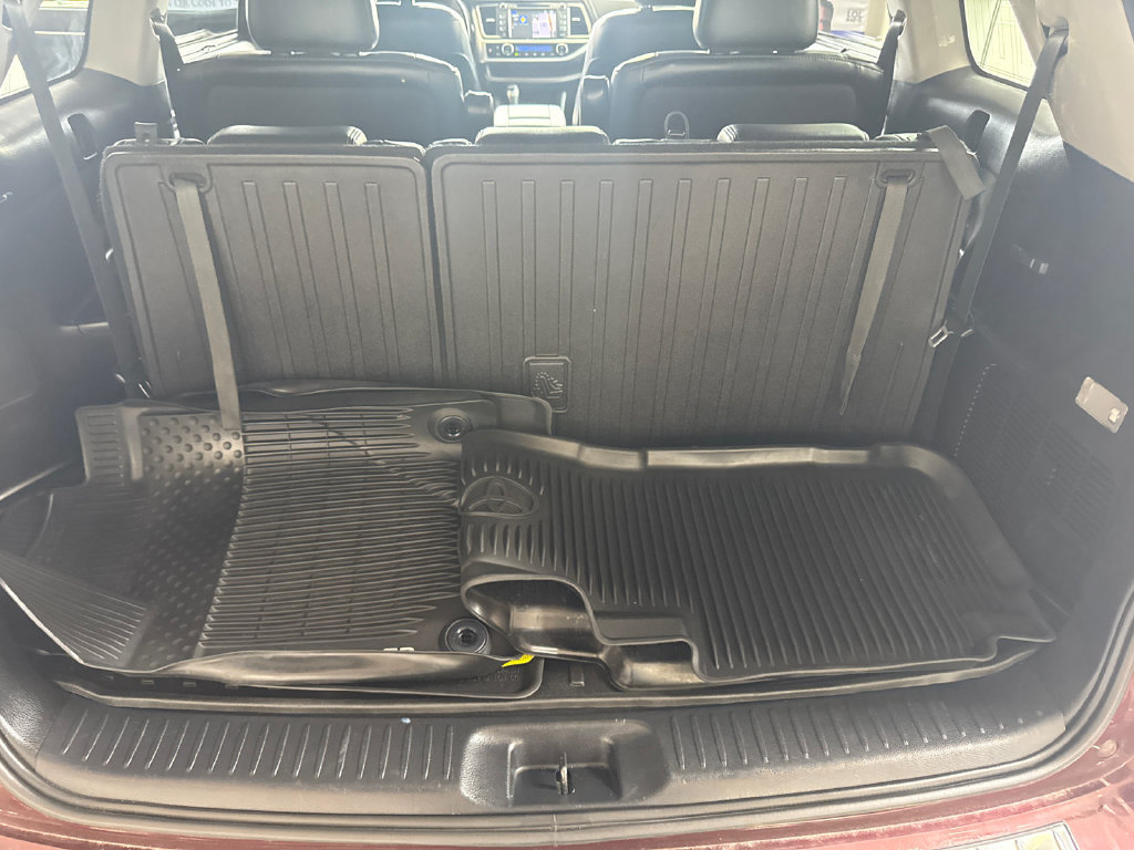 Used 2018 Toyota Highlander Limited Platinum AWD/4WD image 21