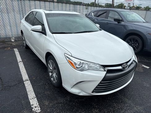 Used 2017 Toyota Camry XLE FWD image 1