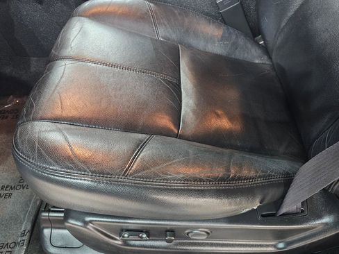 Used 2012 GMC Yukon SLT w/ SLT-2 Equipment Package image 32