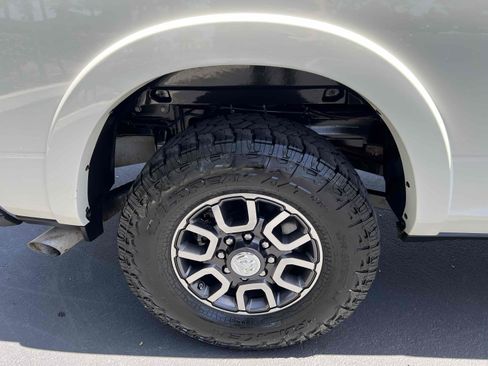 Used 2022 RAM 2500 Limited AWD/4WD image 78