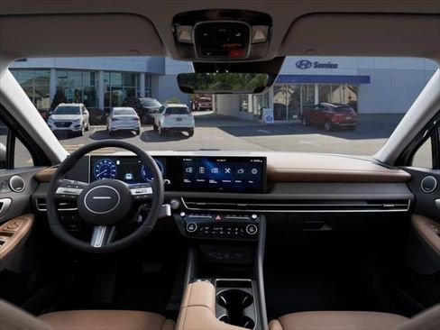 New 2025 Hyundai Sonata Limited image 11