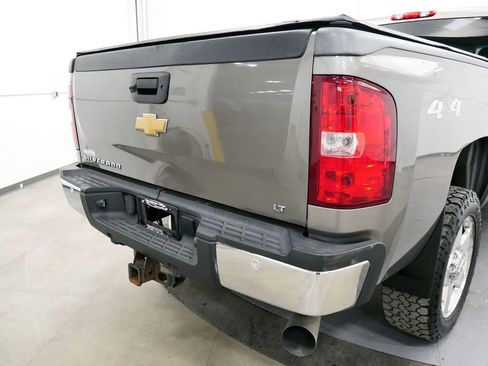 Used 2013 Chevrolet Silverado 2500 LT w/ Interior Plus Package AWD/4WD image 9