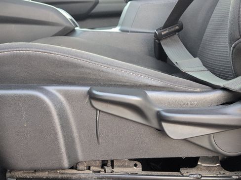 Used 2023 Chevrolet Colorado LT w/ LT Convenience Package image 10