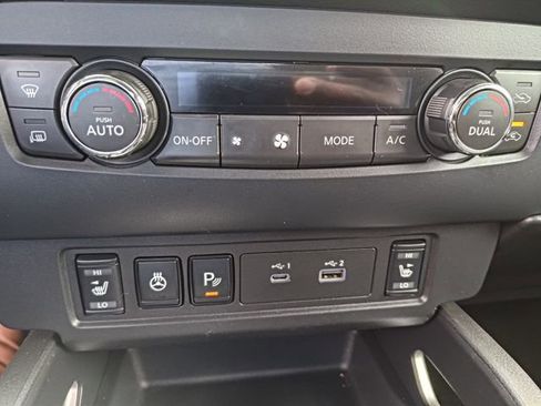 Used 2022 Nissan Frontier SV image 33