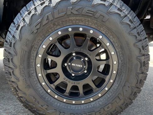 Used 2015 Toyota Tundra SR5 w/ TRD Off Road Package AWD/4WD image 15