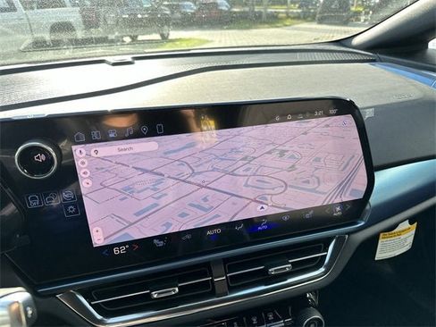 New 2026 Chevrolet Equinox EV LT image 20