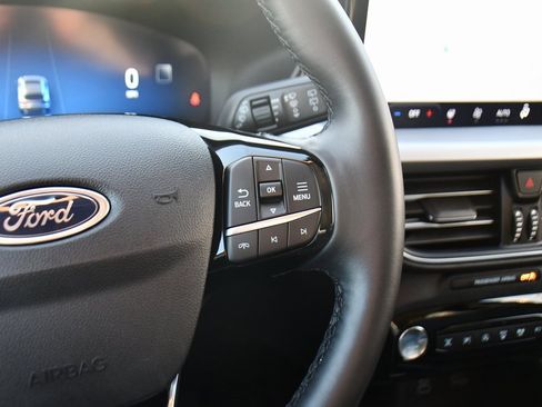 Used 2024 Ford Escape Platinum image 31