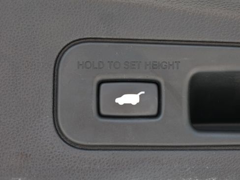 Used 2023 Acura MDX SH-AWD w/ Technology Package image 9