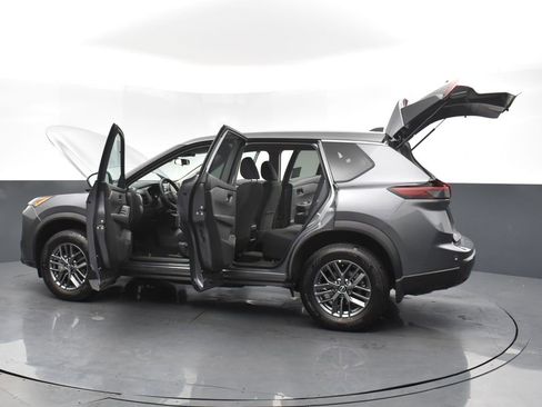 New 2026 Nissan Rogue S image 34