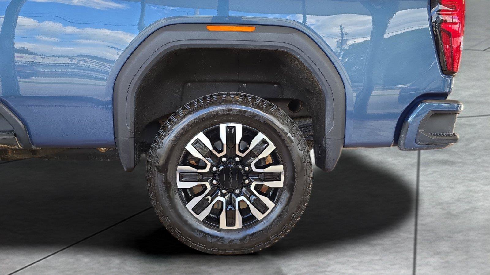 Used 2024 GMC Sierra 2500 Denali AWD/4WD image 32