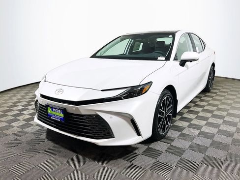 New 2026 Toyota Camry XLE AWD/4WD image 4