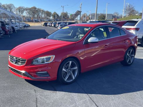 Used 2015 Volvo S60 T6 R-Design image 5
