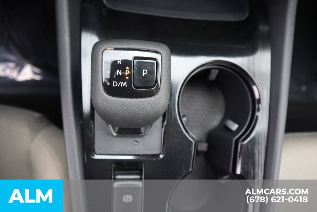 Used 2025 Nissan Rogue SV FWD image 32