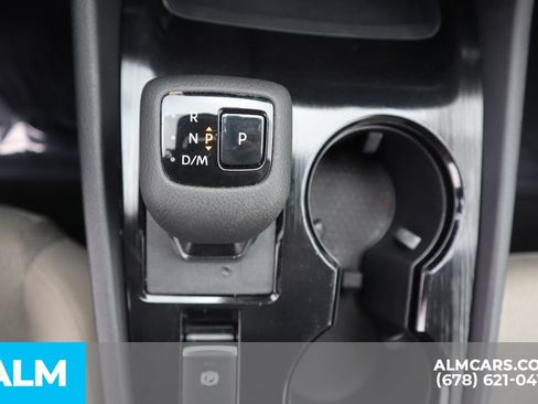 Used 2025 Nissan Rogue SV FWD image 32