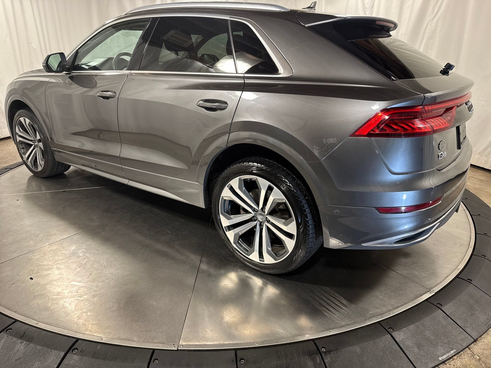 Used 2020 Audi Q8 Prestige w/ Prestige Package AWD/4WD image 7